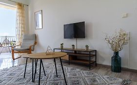 Almyros Aktis Seaview Apartment